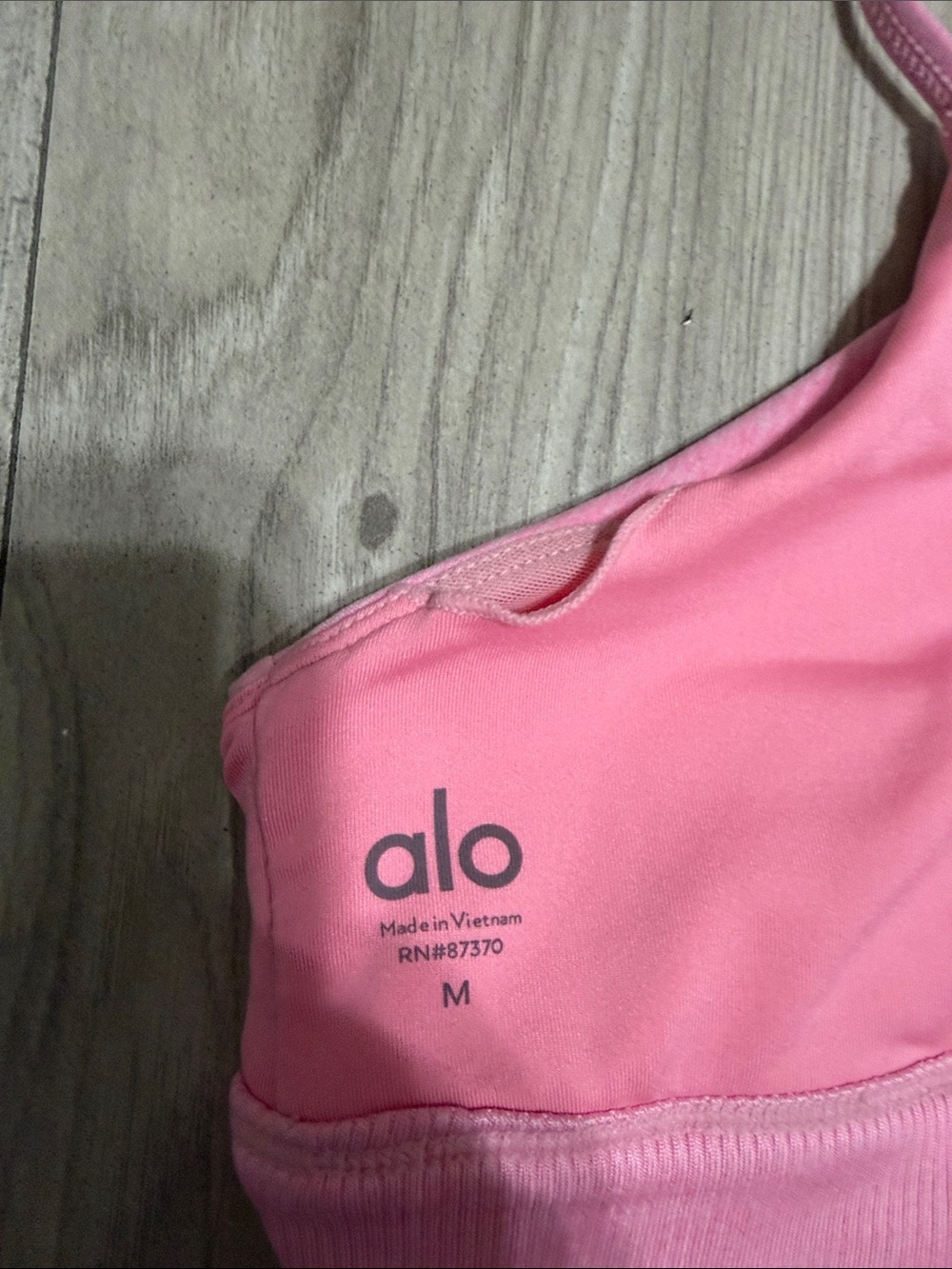 ALO Yoga Pink Strappy Cross-Back Sports Bra - Picture 4 of 4